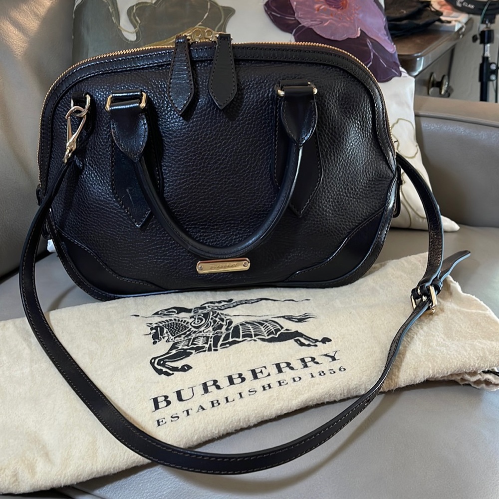 Authentic Burberry Grainy Leather Orchard black bag